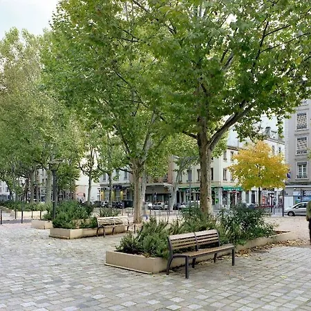 Proche De La Gare Apartmán